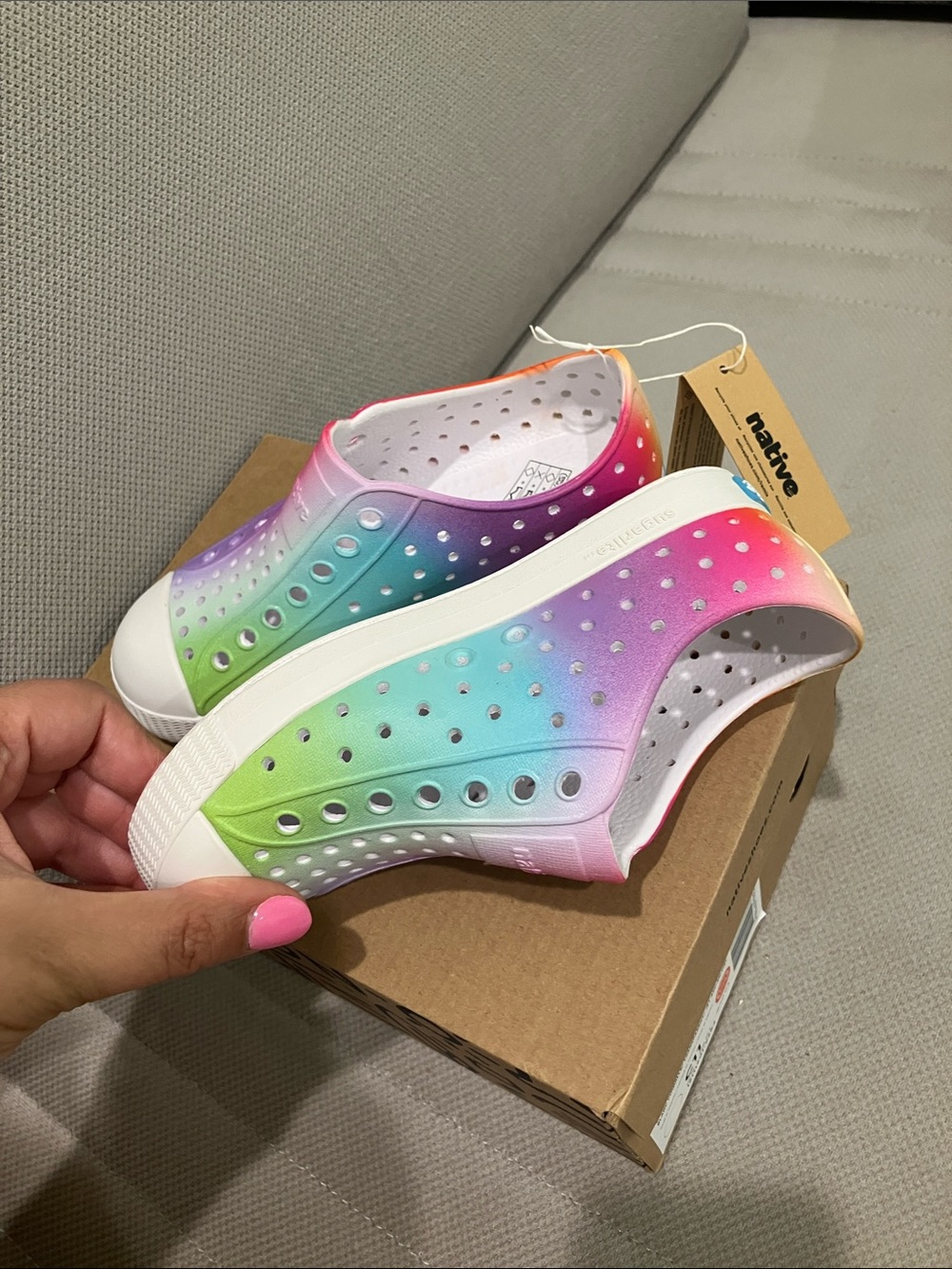 NEW IN BOX NATIVE Kids Rainbow Gradient Slip-On Shoes - Multi SIZE C11 - Picture 5 of 12